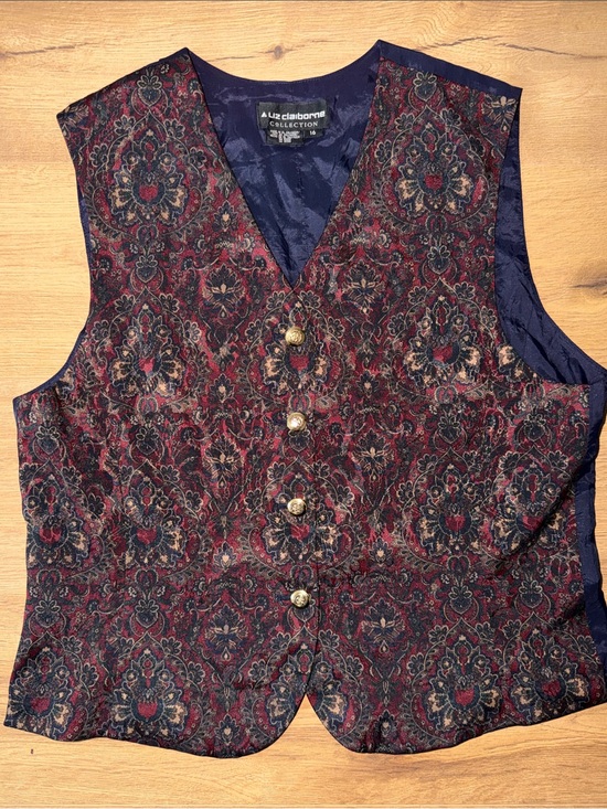 Liz Claiborne Collection Jackets & Blazers - Liz Claiborne Collection Women's Burgundy Paisley Jacquard Vest
